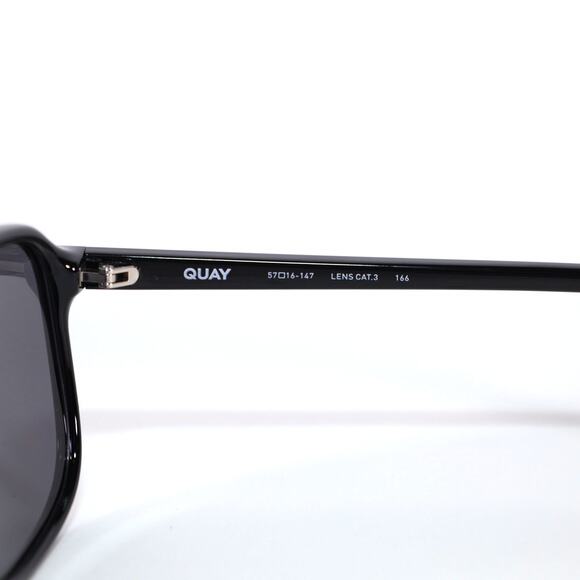 Quay Australia ON THE FLY Polarized Aviator Sunglasses - Black / Smoke - NWT - Picture 4 of 10